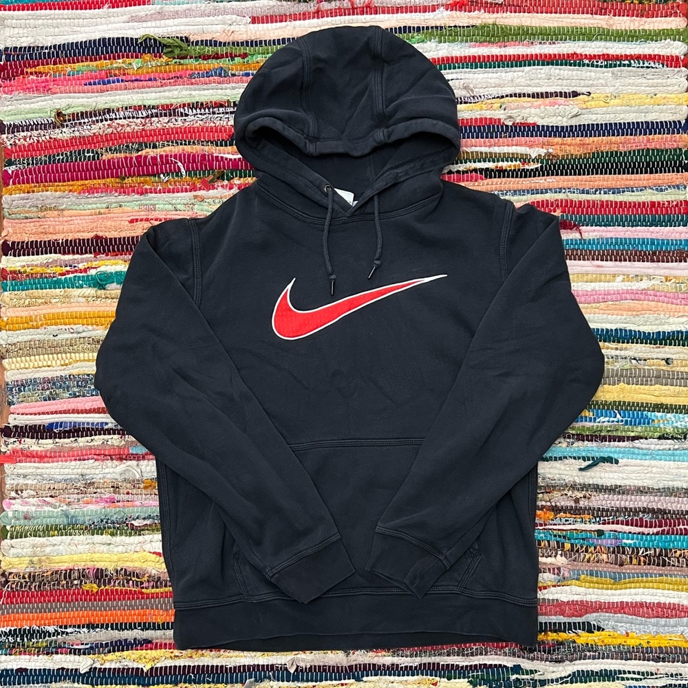 Nike Big Swoosh Graphic Hoodie | Black |
Size M